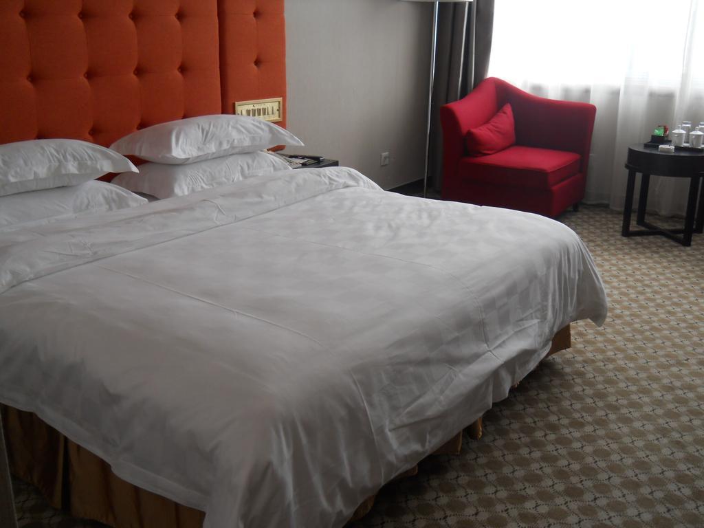 Yijing Holiday Hotel Yimeng Road Linyi  Ruang foto