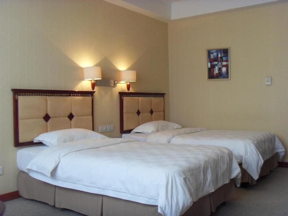 Yijing Holiday Hotel Yimeng Road Linyi  Bagian luar foto