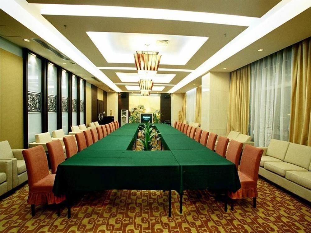 Yijing Holiday Hotel Yimeng Road Linyi  Bagian luar foto