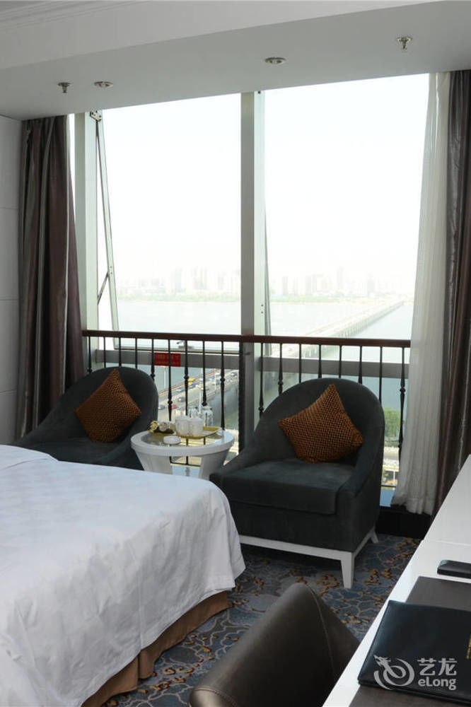 Yijing Holiday Hotel Yimeng Road Linyi  Bagian luar foto