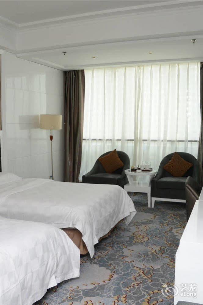 Yijing Holiday Hotel Yimeng Road Linyi  Bagian luar foto