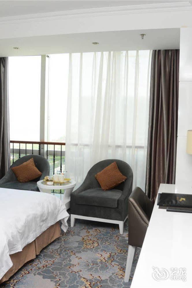 Yijing Holiday Hotel Yimeng Road Linyi  Bagian luar foto